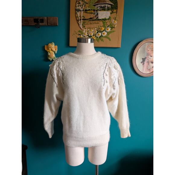 Vintage carducci wool and angora sweater with applique beaded pearls in white - Picture 1 of 8